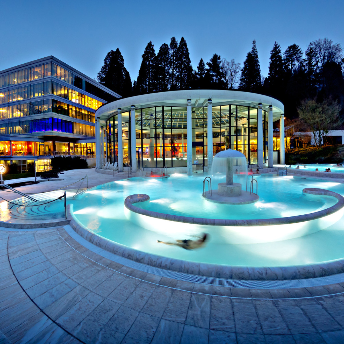 caracalla therme baden baden aussenansicht